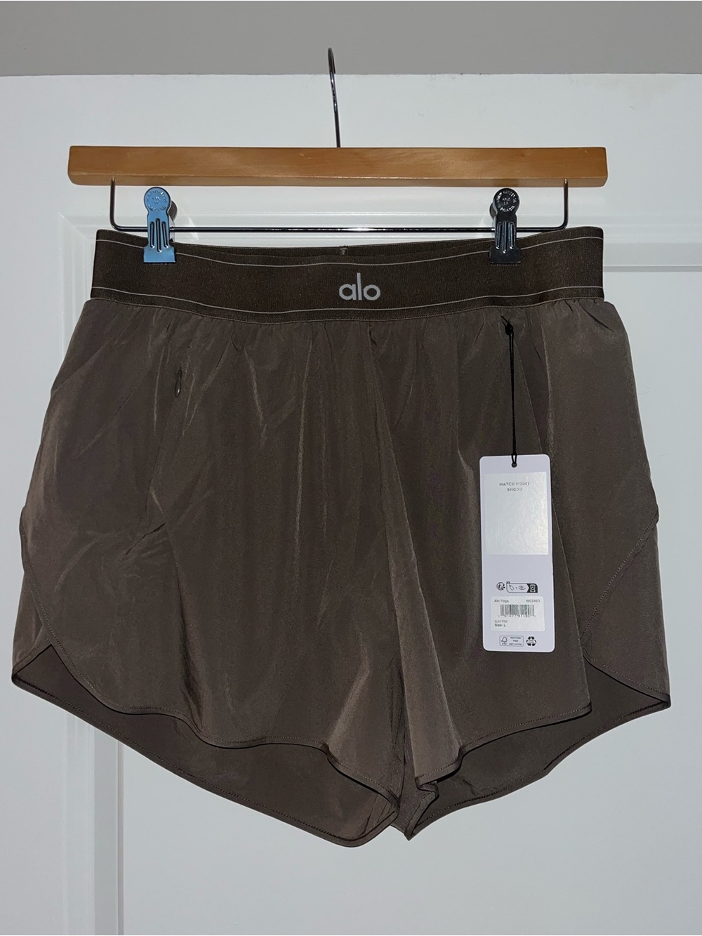 Alo Match Point Short L Olive Tree